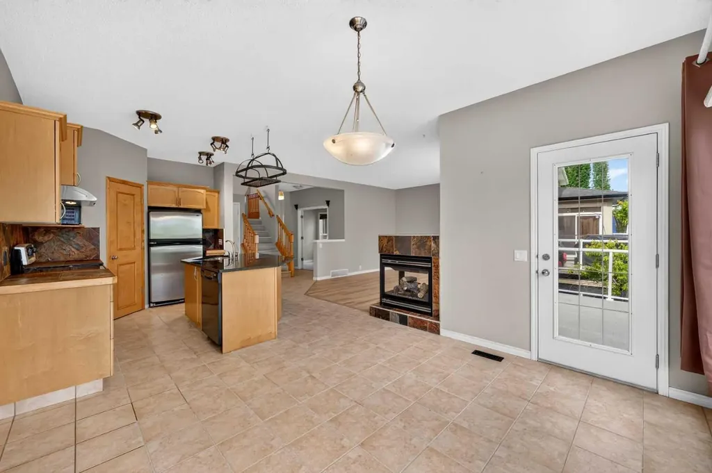 37 Tuscany Meadows Common NW Calgary AB T3L 2L3