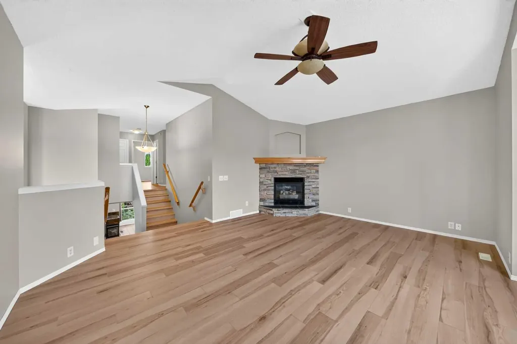 37 Tuscany Meadows Common NW Calgary AB T3L 2L3