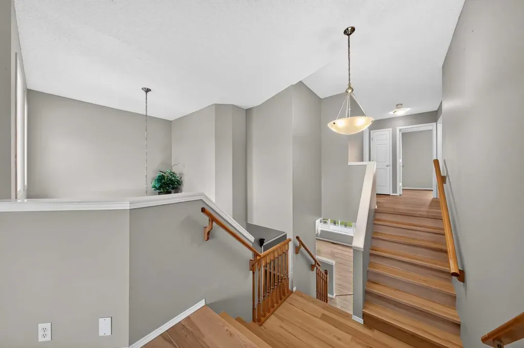 37 Tuscany Meadows Common NW Calgary AB T3L 2L3