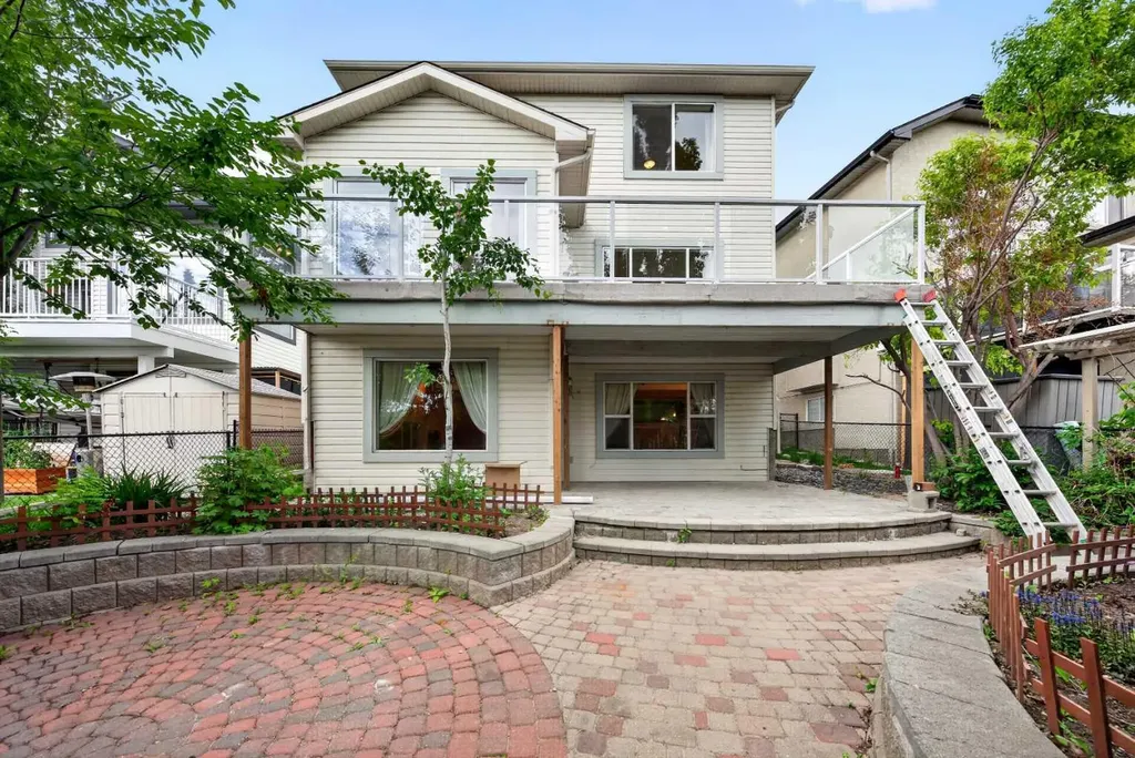 37 Tuscany Meadows Common NW Calgary AB T3L 2L3