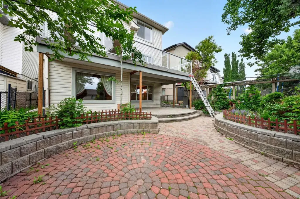 37 Tuscany Meadows Common NW Calgary AB T3L 2L3