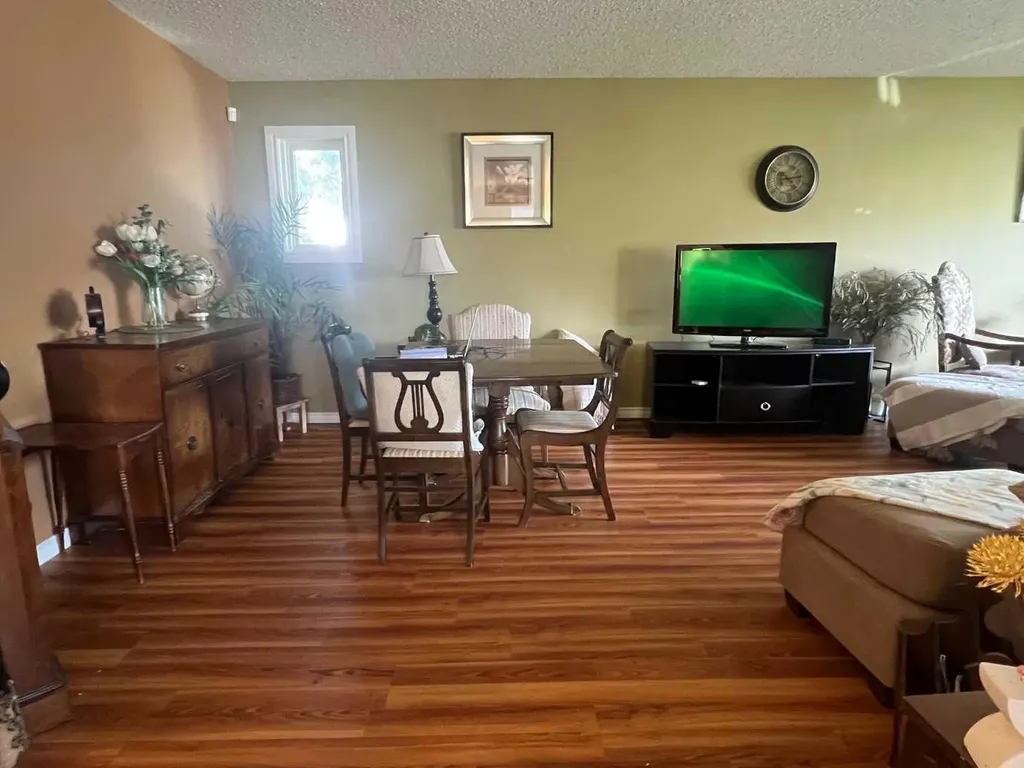 953 Columbia Boulevard W Lethbridge AB T1K 4M4