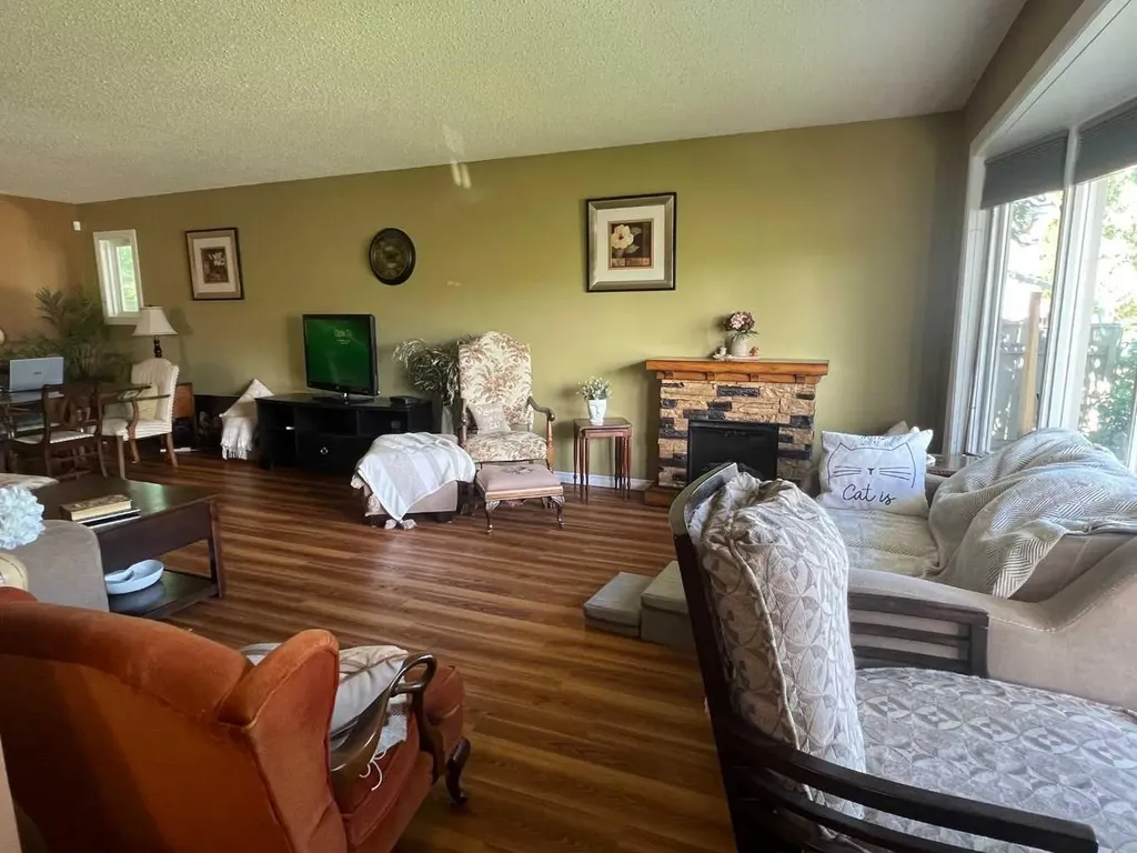 953 Columbia Boulevard W Lethbridge AB T1K 4M4