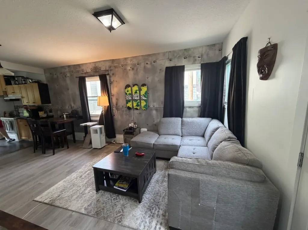 301 2 Street E Drumheller AB T0J 0Y3
