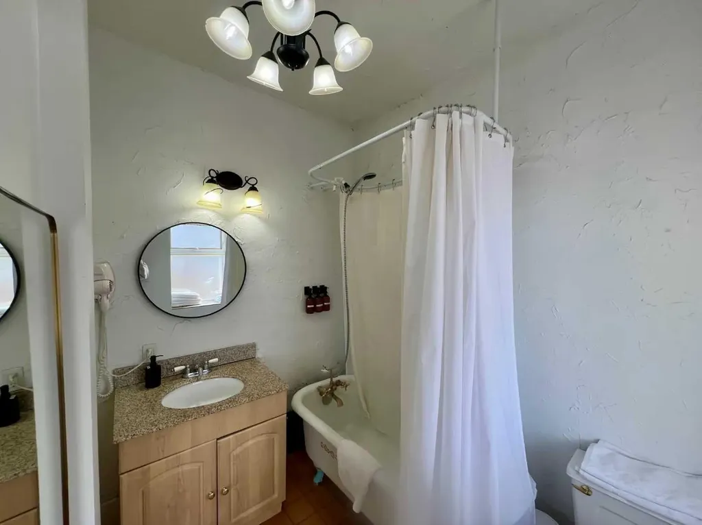 301 2 Street E Drumheller AB T0J 0Y3