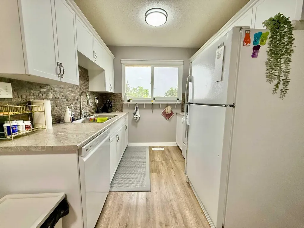 115 Lafayette Boulevard W Lethbridge AB T1K 4B9