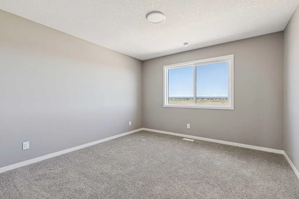 13 Hotchkiss Road SE Calgary AB T3S 0T8