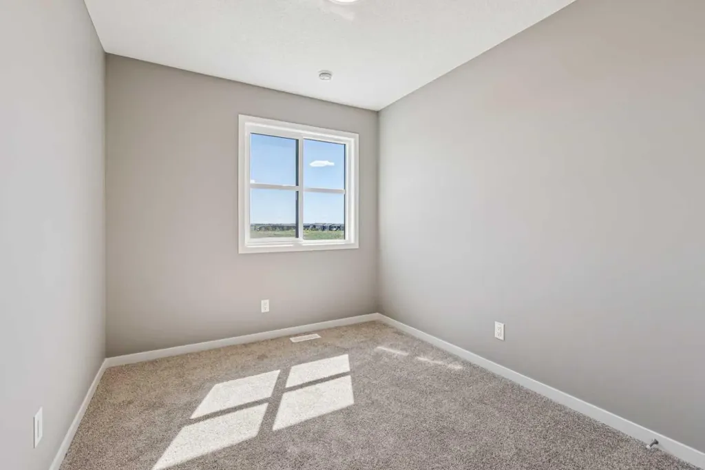 13 Hotchkiss Road SE Calgary AB T3S 0T8