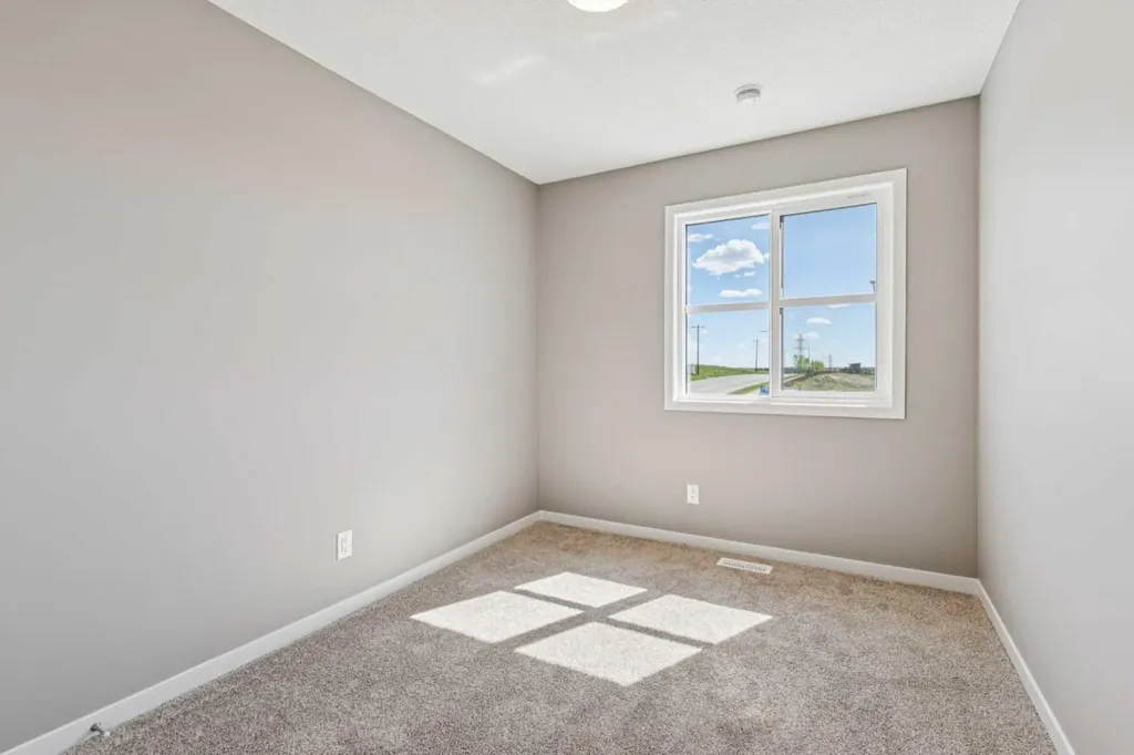 13 Hotchkiss Road SE Calgary AB T3S 0T8