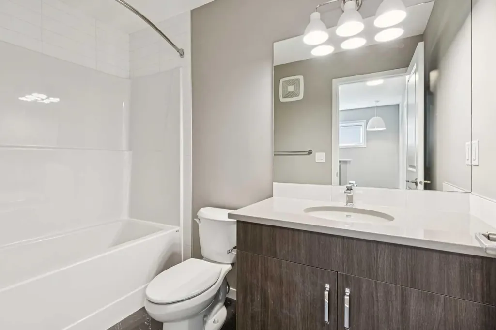 13 Hotchkiss Road SE Calgary AB T3S 0T8