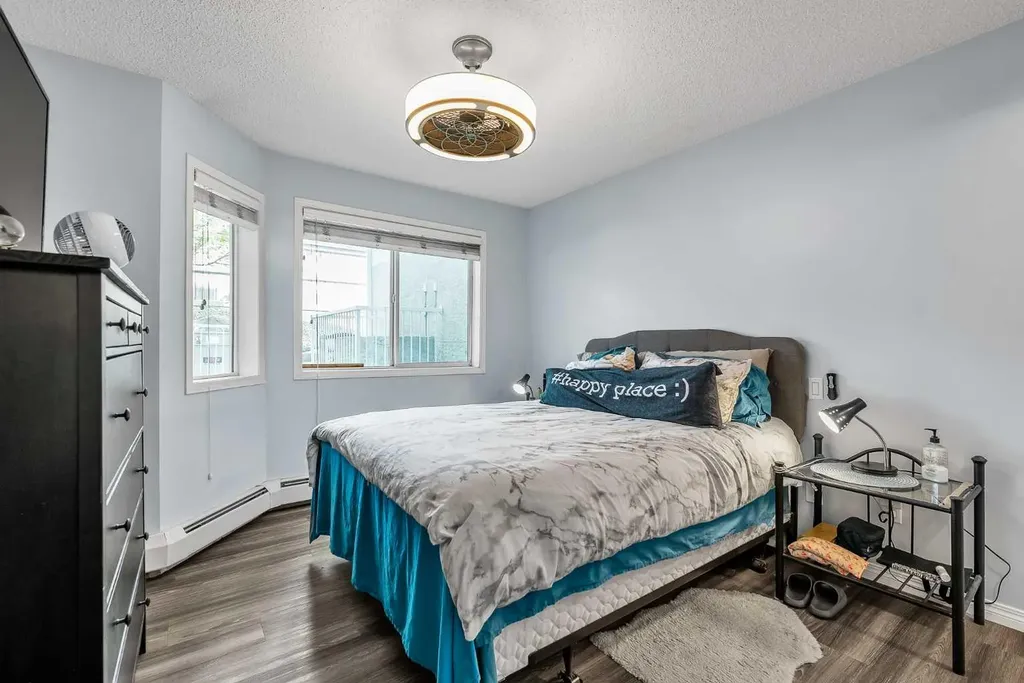 20 Country Hills View NW Calgary AB T3K 5A3