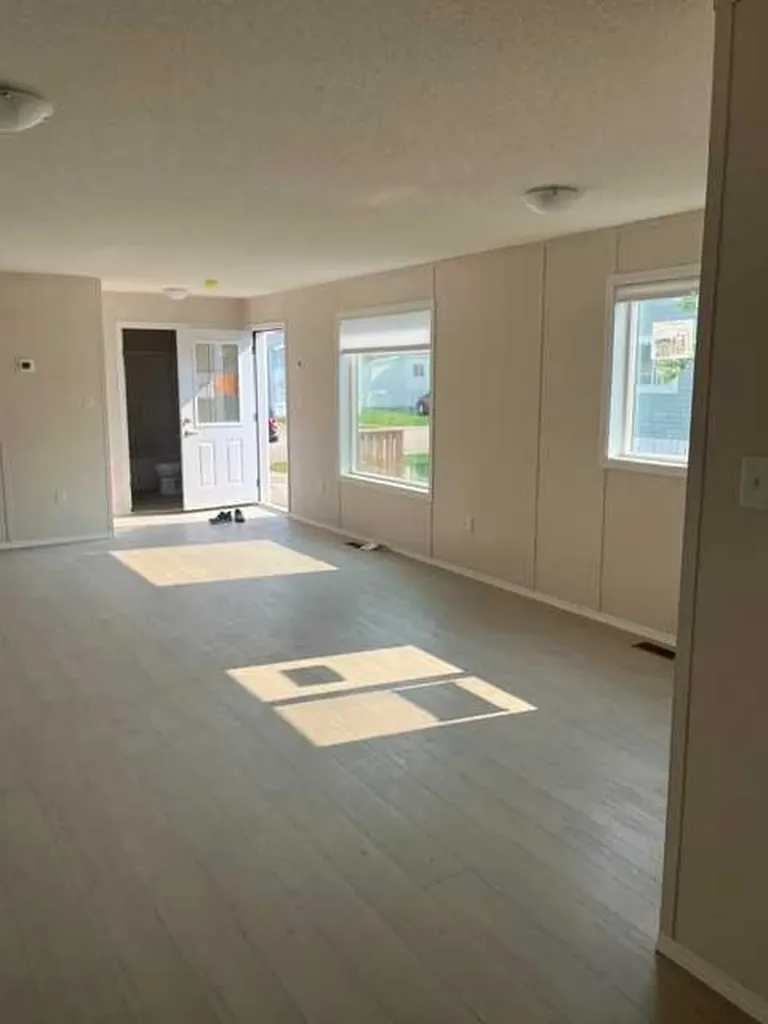 4922 Womacks Road Blackfalds AB T0M 0J0
