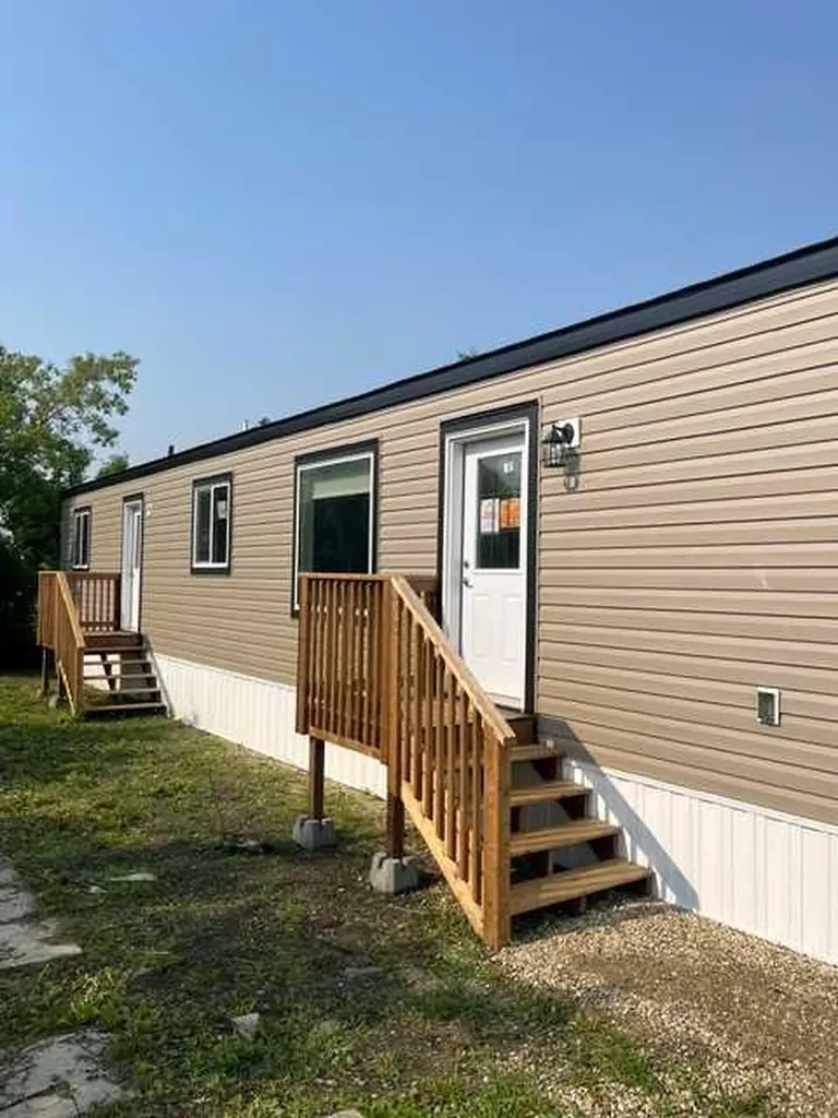 4922 Womacks Road Blackfalds AB T0M 0J0