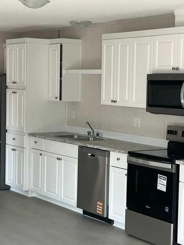 4922 Womacks Road Blackfalds AB T0M 0J0