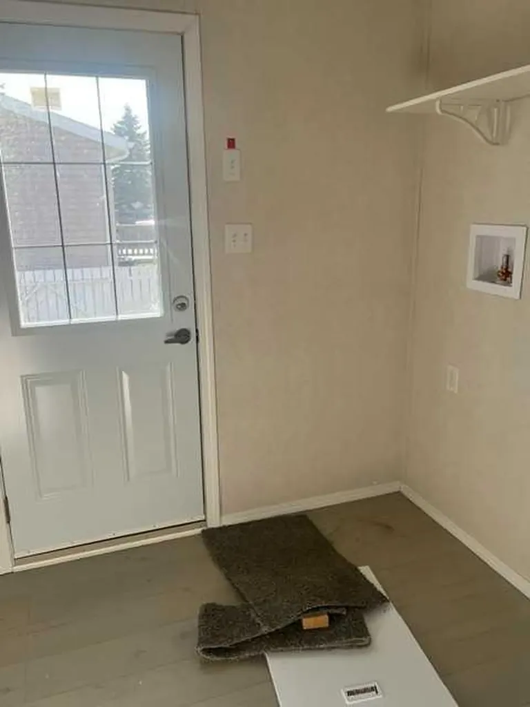 4922 Womacks Road Blackfalds AB T0M 0J0