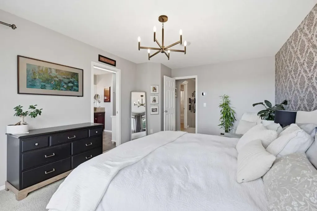 60 Auburn Sound Crescent SE Calgary AB T3M 0E1