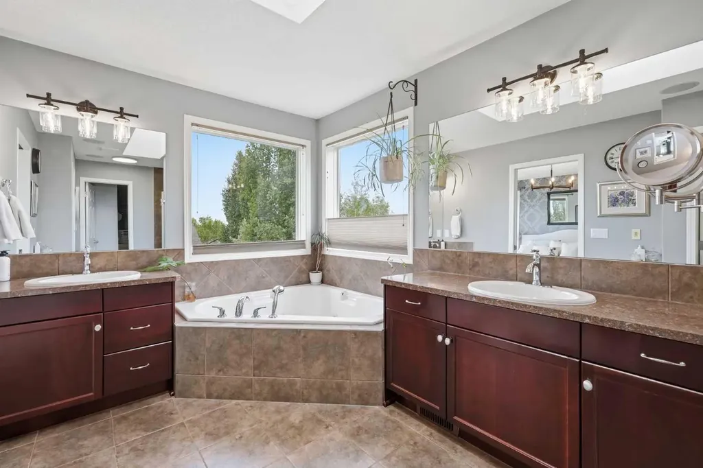60 Auburn Sound Crescent SE Calgary AB T3M 0E1