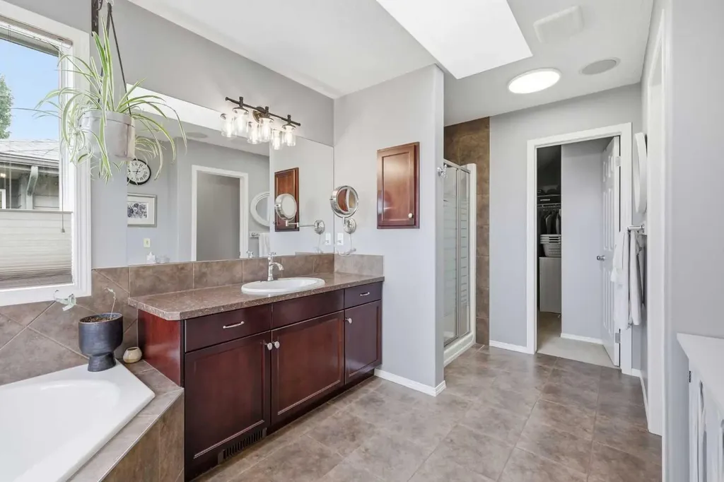 60 Auburn Sound Crescent SE Calgary AB T3M 0E1