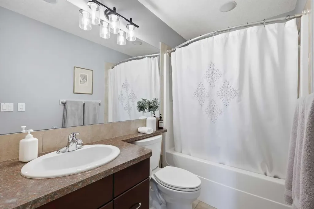 60 Auburn Sound Crescent SE Calgary AB T3M 0E1
