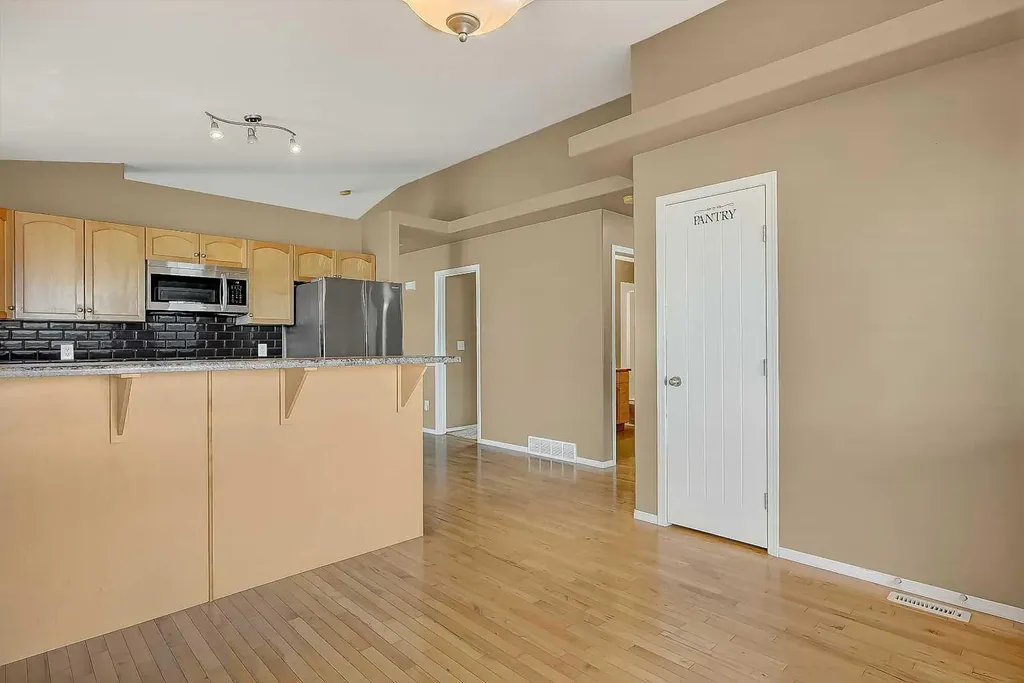 42 Pinnacle Crossing Grande Prairie AB T8W 2X3