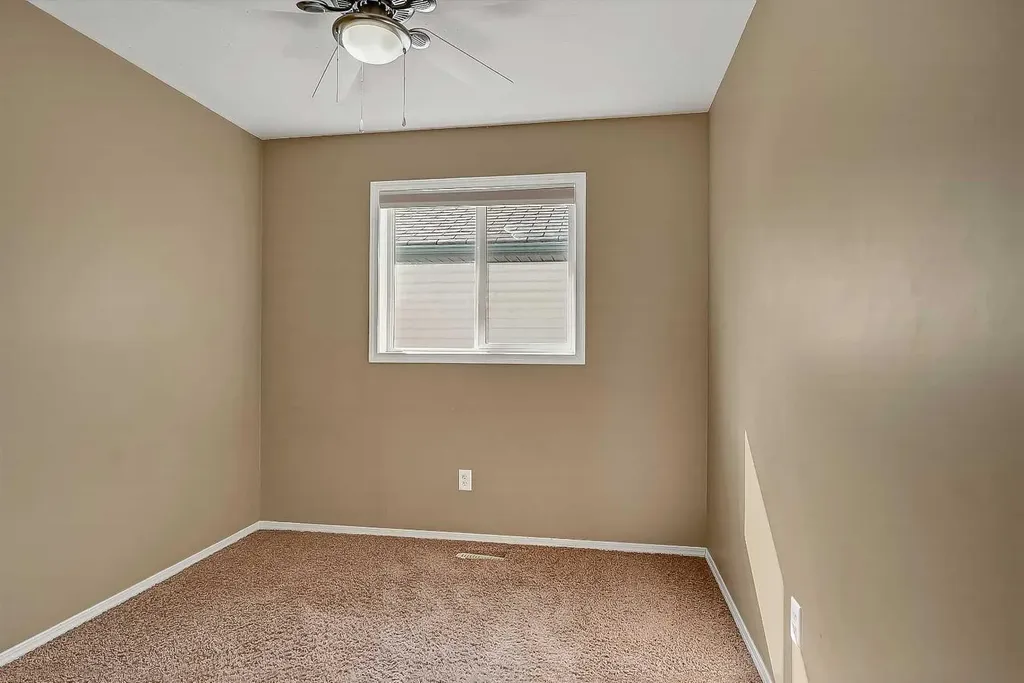42 Pinnacle Crossing Grande Prairie AB T8W 2X3