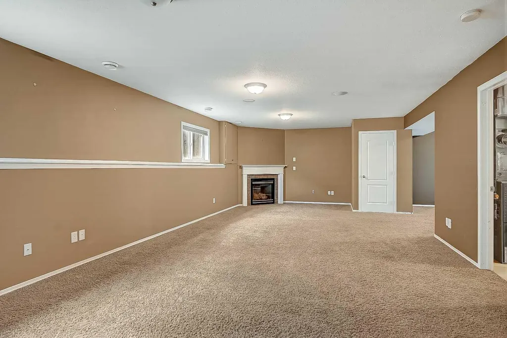 42 Pinnacle Crossing Grande Prairie AB T8W 2X3