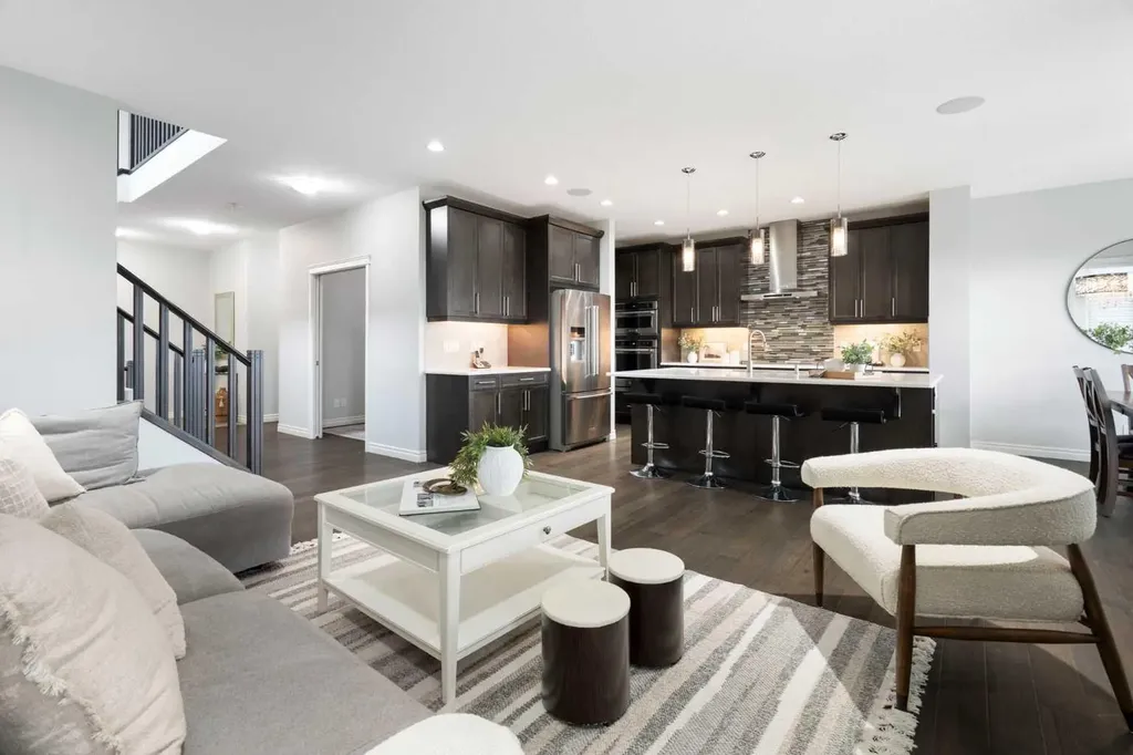 232 Nolancrest Heights NW Calgary AB T3R 0V8