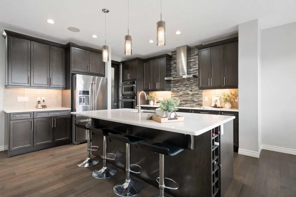232 Nolancrest Heights NW Calgary AB T3R 0V8