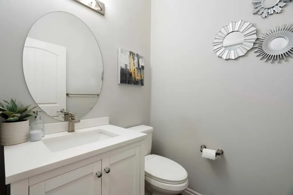 232 Nolancrest Heights NW Calgary AB T3R 0V8