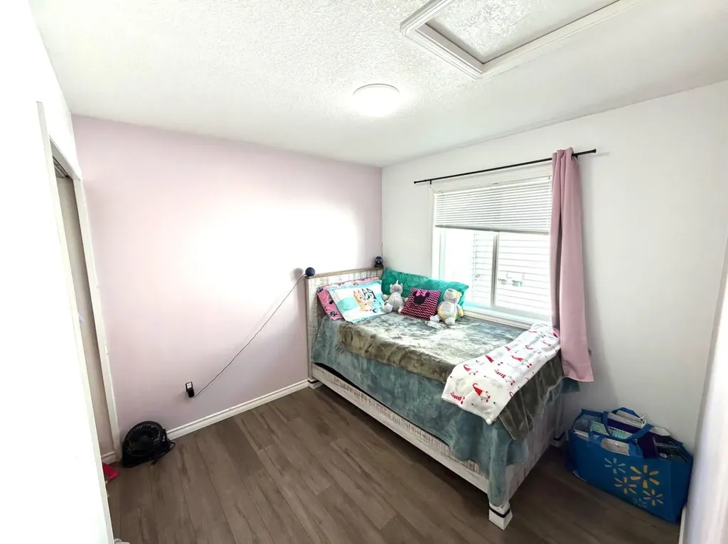11917 107 Street Grande Prairie AB T8V 7W2