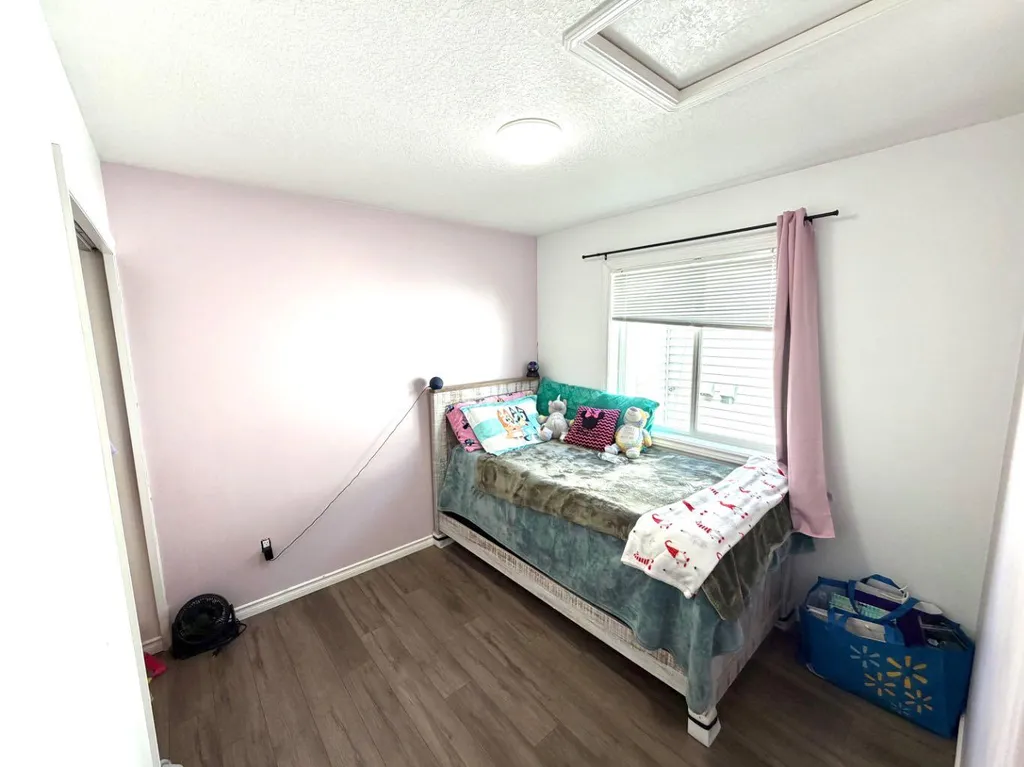 11917 107 Street Grande Prairie AB T8V 7W2
