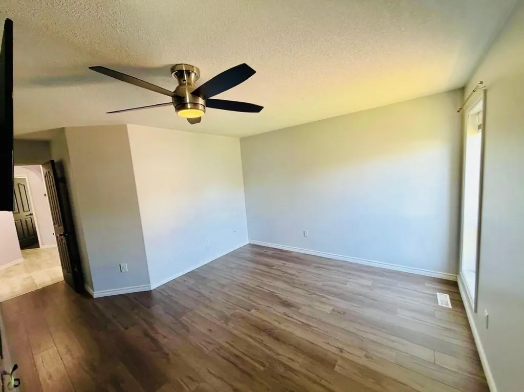 11917 107 Street Grande Prairie AB T8V 7W2