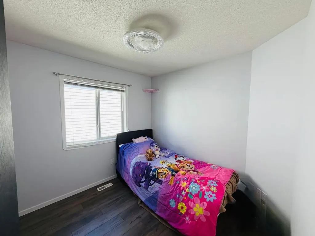 11917 107 Street Grande Prairie AB T8V 7W2