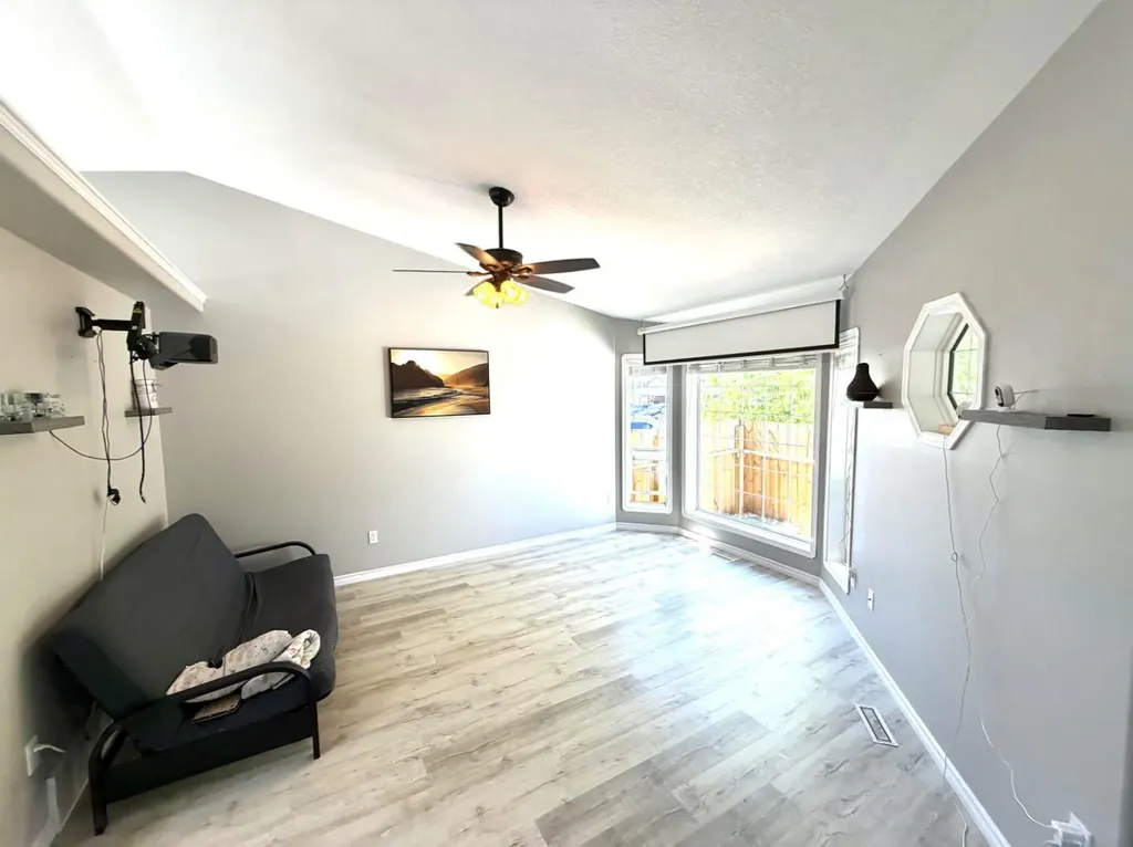 11917 107 Street Grande Prairie AB T8V 7W2