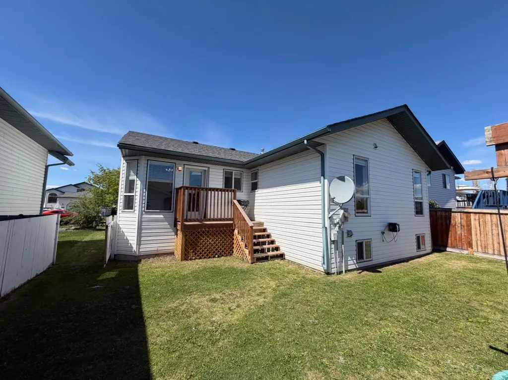11917 107 Street Grande Prairie AB T8V 7W2