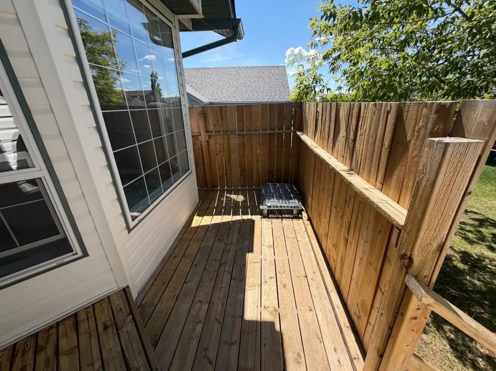 11917 107 Street Grande Prairie AB T8V 7W2