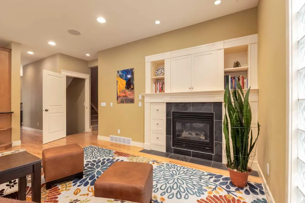 1408 20a Street NW Calgary AB T2N2L3