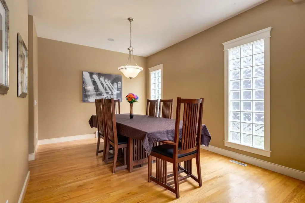 1408 20a Street NW Calgary AB T2N2L3