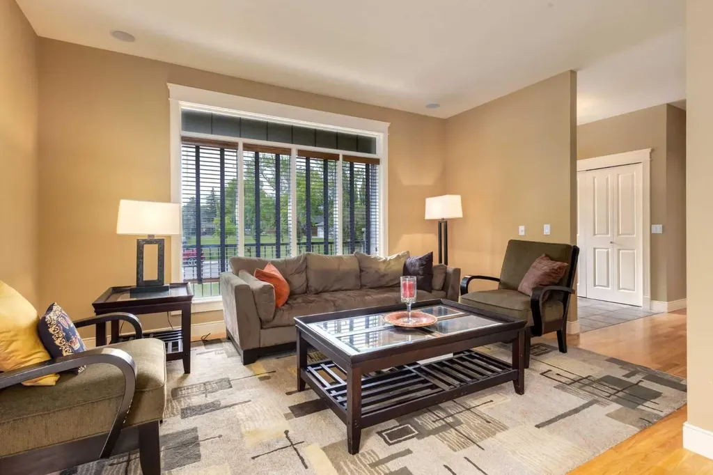 1408 20a Street NW Calgary AB T2N2L3