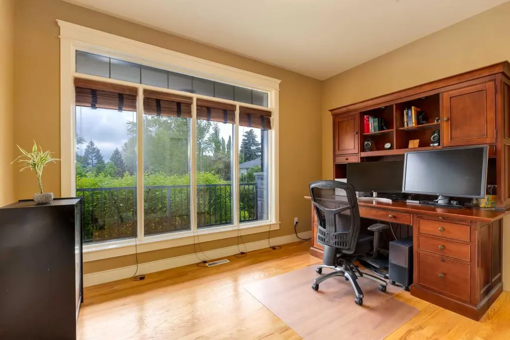 1408 20a Street NW Calgary AB T2N2L3