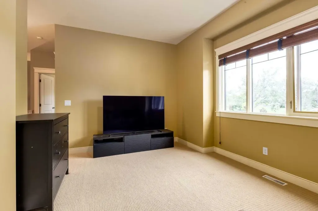 1408 20a Street NW Calgary AB T2N2L3