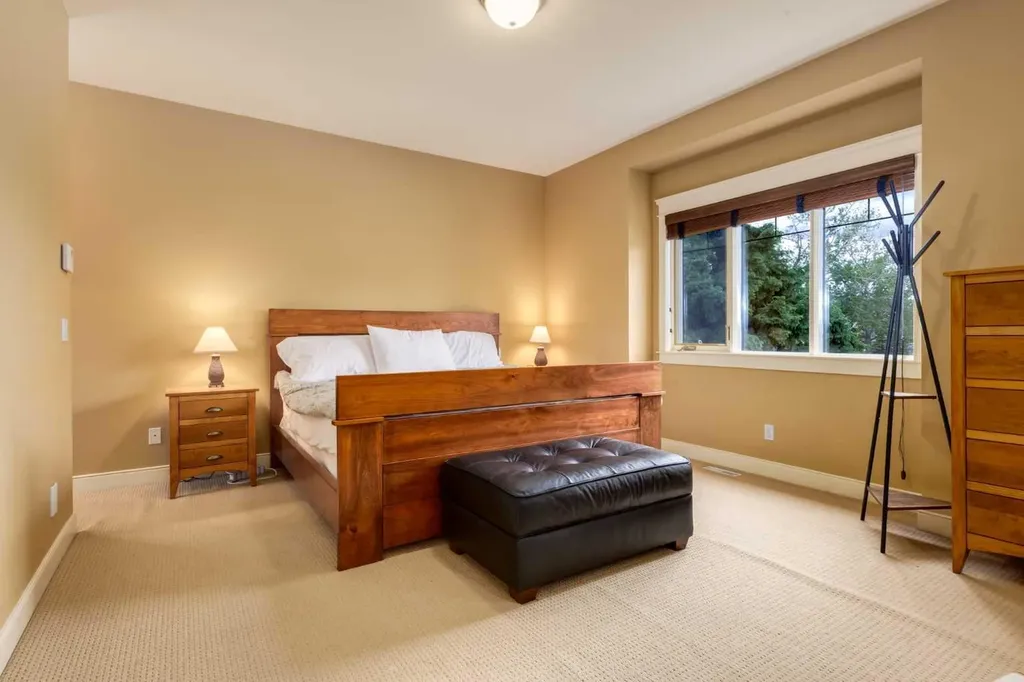 1408 20a Street NW Calgary AB T2N2L3