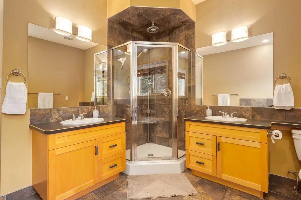 1408 20a Street NW Calgary AB T2N2L3