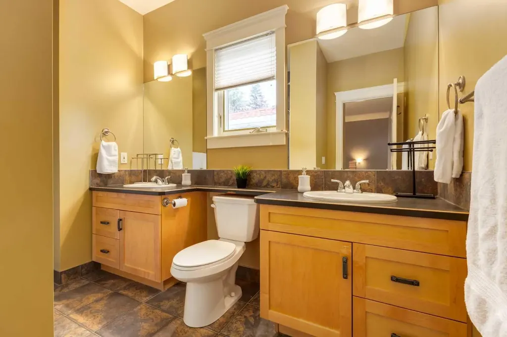 1408 20a Street NW Calgary AB T2N2L3