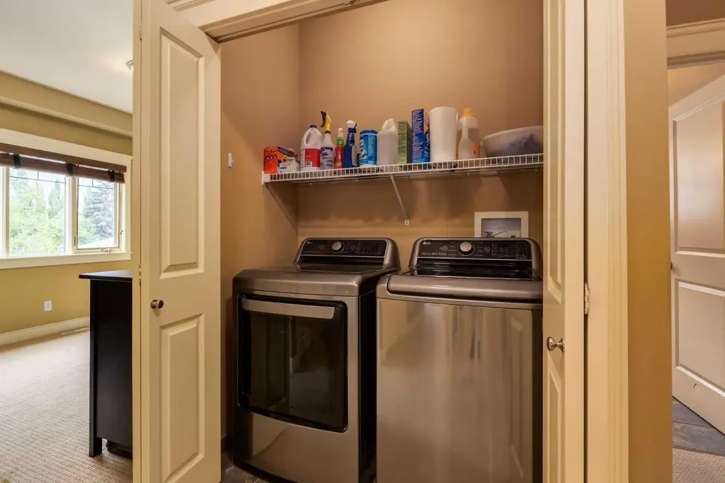 1408 20a Street NW Calgary AB T2N2L3