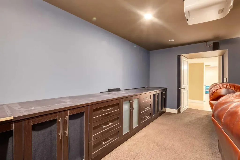 1408 20a Street NW Calgary AB T2N2L3