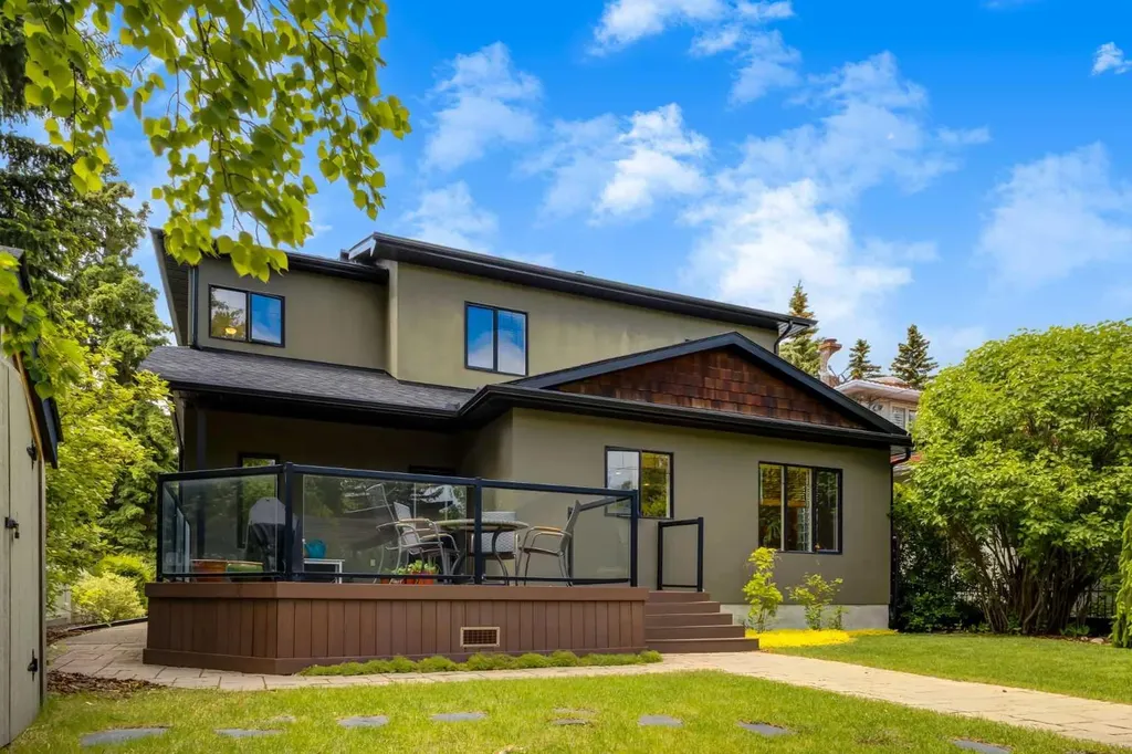 1408 20a Street NW Calgary AB T2N2L3