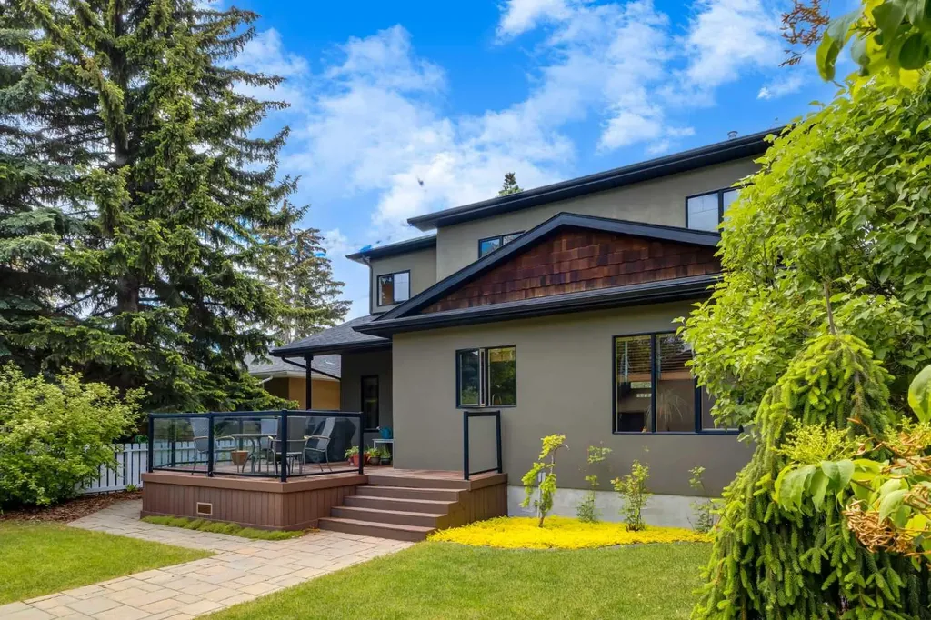 1408 20a Street NW Calgary AB T2N2L3