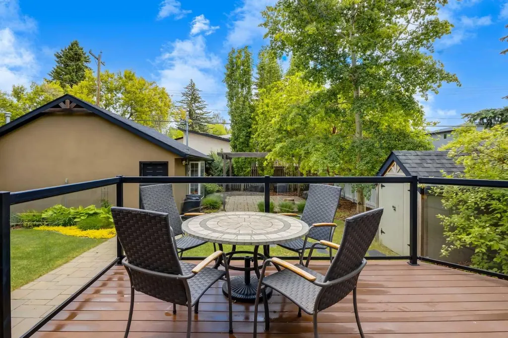 1408 20a Street NW Calgary AB T2N2L3