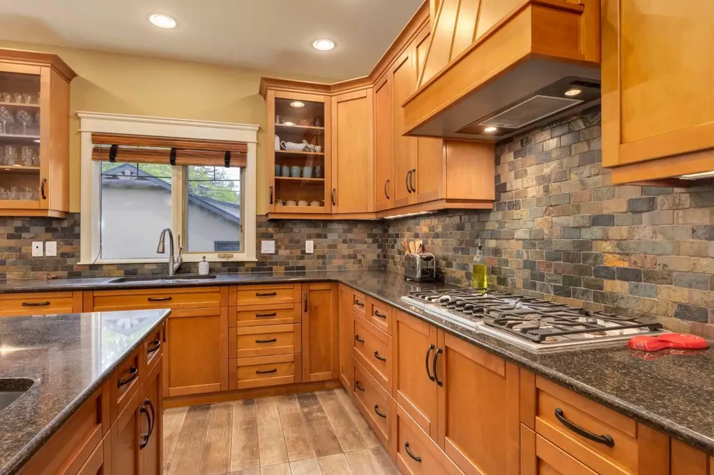 1408 20a Street NW Calgary AB T2N2L3